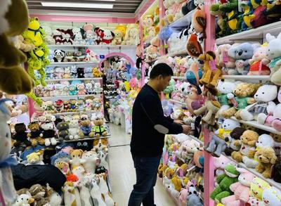 '世界超市' 義烏開(kāi)市 工廠(chǎng)同步開(kāi)工，商戶(hù)過(guò)年忙接單